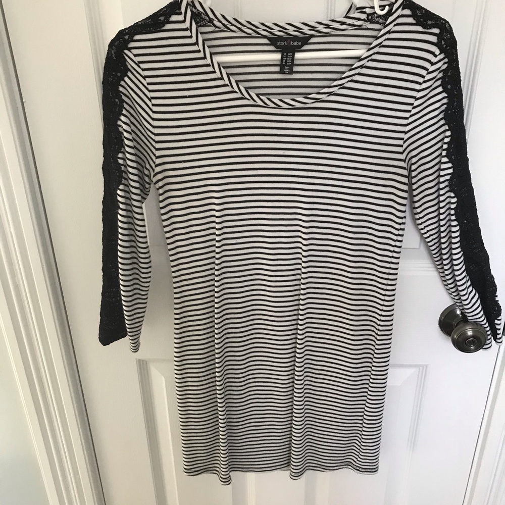 Maternity shirt ALL TOPS 3/20$!